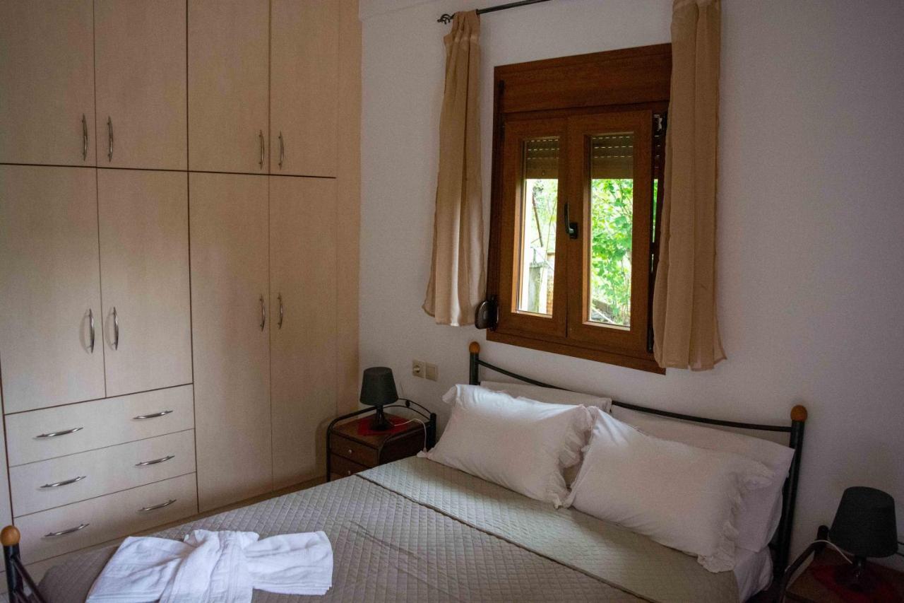 Efi'S Guest House Áyios Dhimítrios Dış mekan fotoğraf